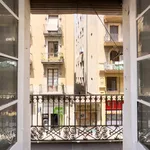 Rent 4 bedroom apartment in Barcelona