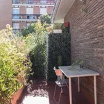 Rent a room of 140 m² in madrid