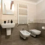 Rent 6 bedroom apartment of 100 m² in Verona