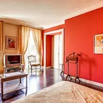 Rent 1 bedroom apartment of 775 m² in Paris