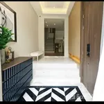 Rent 5 bedroom house of 350 m² in Bangkok