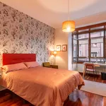 Rent a room of 110 m² in Bilbo