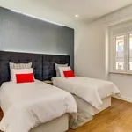 Rent 2 bedroom apartment of 65 m² in Lisbon