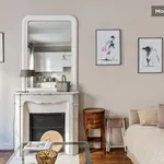 Rent 1 bedroom apartment of 55 m² in Paris