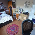 Rent 6 bedroom flat in Leeds