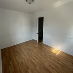 5 bedroom apartment of 1022 sq. ft in Saint-Jérôme