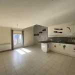 Rent 3 bedroom apartment of 64 m² in Redon