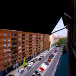 Rent 4 bedroom apartment in Valencia