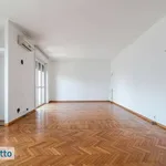 Rent 3 bedroom apartment of 150 m² in Milan