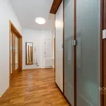 Pronajměte si 2 ložnic/e byt o rozloze 75 m² v Capital City of Prague