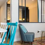 Rent 1 bedroom apartment of 35 m² in Paris