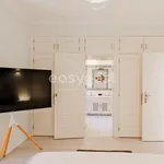 Rent 5 bedroom apartment of 200 m² in Lisboa