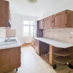 Pronajměte si 3 ložnic/e byt o rozloze 79 m² v Karlovy Vary