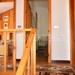 Rent 4 bedroom house of 120 m² in Rocca di Mezzo