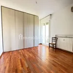 Affitto 3 camera appartamento di 90 m² in Bologna