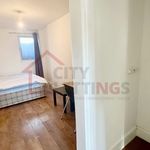 Rent 3 bedroom flat in East Midlands