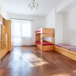 Pronajměte si 5 ložnic/e byt o rozloze 134 m² v Prague