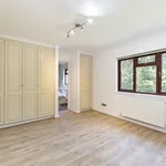 Rent 4 bedroom house in Esher