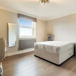 Rent 3 bedroom flat in London