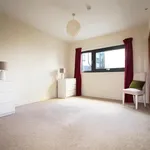 Rent 2 bedroom flat in Glasgow  West