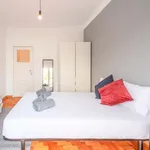 Rent a room of 103 m² in lisbon