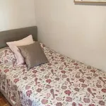 Rent a room of 90 m² in madrid