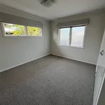 Rent 3 bedroom house in Kaipātiki