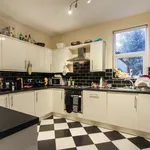 Rent 6 bedroom house in East Midlands