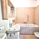 Rent 5 bedroom apartment of 186 m² in Bellano