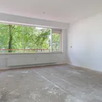 Huur 4 slaapkamer appartement van 94 m² in Voorhof-Hoogbouw