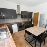 Rent 4 bedroom house in Leeds