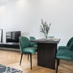 Rent 1 bedroom apartment of 121 m² in Madrid