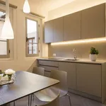 Rent 3 bedroom apartment of 150 m² in Florence