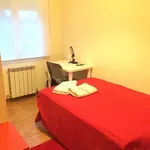 Rent a room of 130 m² in Madrid