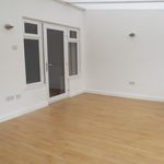 Rent 3 bedroom flat in West Midlands