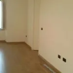 Affitto 2 camera appartamento di 65 m² in Naples