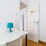 Rent 4 bedroom apartment in Valencia