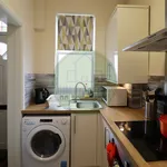 Rent 1 bedroom house in Leeds