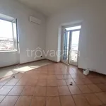 Affitto 4 camera appartamento di 148 m² in Pozzuoli