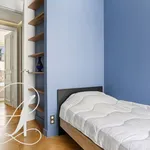 Rent 2 bedroom apartment of 960 m² in Paris