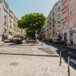 Rent 3 bedroom apartment of 102 m² in Lisbon