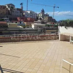 Affitto 3 camera appartamento di 105 m² in Pozzuoli