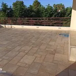 Rent 7 bedroom house of 270 m² in Χαλκίδα