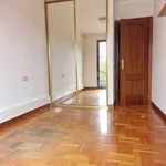 Alquilo 5 dormitorio apartamento de 180 m² en Pamplona