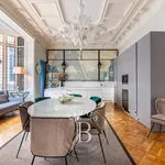 Rent 7 bedroom apartment of 269 m² in Paris