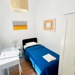 Rent 4 bedroom apartment in Málaga