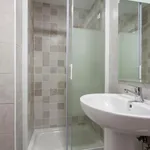 Rent 4 bedroom apartment in Valencia