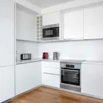 Rent 2 bedroom apartment of 92 m² in lisbon