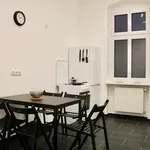 Rent a room of 97 m² in berlin