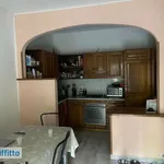 Affitto 3 camera appartamento di 70 m² in Perugia